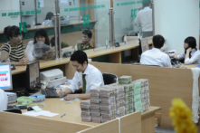 Rủi ro tín dụng tập trung: NHTM lách luật, thể chế giám sát nhiều bất cập