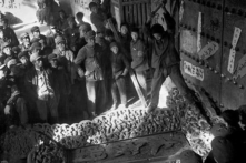 Cảnh mộ của gia quyến Khổng Tử bị đào trong thời Cách mạng Văn hóa