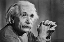 Các nhà khoa học đã tìm thấy gì khi nghiên cứu bộ não của Einstein?