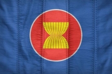 Hàng hóa từ ASEAN tràn vào Việt Nam cao gấp 2,6 lần xuất khẩu