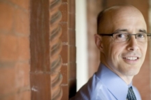 Chuyên gia về luân hồi chia sẻ kinh nghiệm nghiên cứu ‘tâm linh’ trong giới khoa học Mỹ