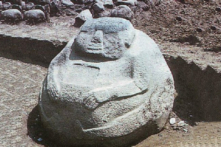 Bí ẩn các tảng đá điêu khắc cổ đại ‘bé Bự’ mang từ tính ở Guatemala