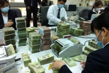 Nhiều điều kiện thuận lợi nhưng lãi suất không giảm: Suy giảm niềm tin trong hệ thống ngân hàng?