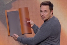 Elon Musk: Ngói năng lượng mặt trời có thể còn rẻ hơn ngói thường