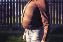 Vì sao nam giới thường bị mập ở bụng?