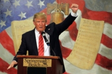 Đảng dân chủ lờ đi lý do thực sự khiến người Mỹ chọn Donald Trump