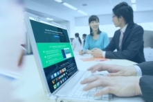 Công nghệ core-banking lạc hậu và vòng luẩn quẩn khiến hệ thống ngân hàng Việt yếu kém