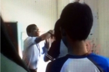 Hậu Giang: Kỷ luật hai thầy trò đánh nhau trong lớp học