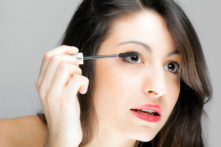 10 cách trang điểm để có đôi mắt to tròn thu hút