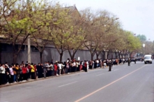 Cuộc thỉnh nguyện của 10.000 người gây chấn động Trung Quốc năm 1999