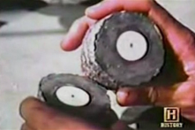 Tạo tác lạc chỗ: Tranh cãi về chiếc bugi có niên đại ‘hàng nghìn năm’