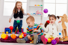 Vì sao trẻ có không quá 3 đôi giày là hạnh phúc nhất?