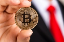 Cá nhân có nên đầu tư vào Bitcoin?