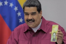 Venezuela: Siêu lạm phát, liên tục phát hành tiền mới mệnh giá cao