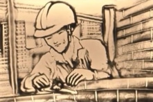 Tại sao lương tối thiểu tăng mà thực tế người dân lại nghèo đi?