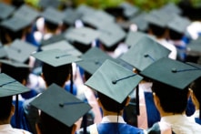 237.000 cử nhân và cao học thất nghiệp trong khi GDP tăng trưởng 6,81%
