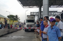 Cấm dừng quá 5 phút tại trạm BOT: ‘Nỗi sợ nhân dân’