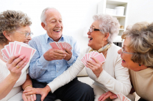 Tuổi già ở Mỹ có khác ở Việt Nam?