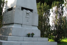 Mộ của Nobel: Hết sức giản dị và khiêm tốn