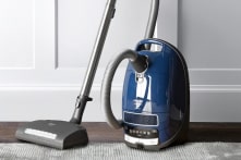 13 thứ bạn không nên dọn dẹp bằng máy hút bụi