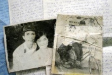 Lần đầu được khóc công khai