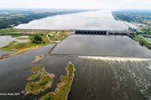 Các con sông đều bị “chặt khúc”, cá không còn chỗ sống