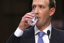 Vốn hóa Facebook giảm 120 tỷ USD, ghế chủ tịch của Zuckerberg lung lay