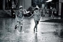 Sài Gòn ngày mưa cứ ngỡ thu đang về