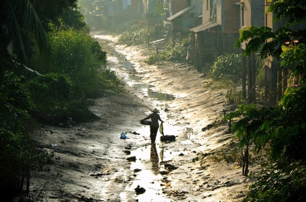 Dấn thân và Xã hội