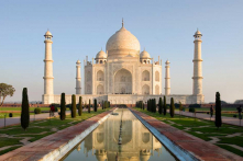 Tòa án Ấn Độ yêu cầu Chính phủ khôi phục Taj Mahal hoặc phá hủy nó