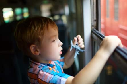 Đừng luôn luôn yêu cầu con bạn phải dũng cảm