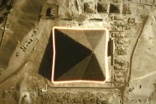 Giza: Kim tự tháp duy nhất có 8 mặt