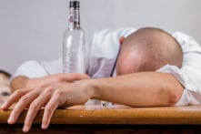 5 tín hiệu cầu cứu của cơ thể đối với người thường uống rượu