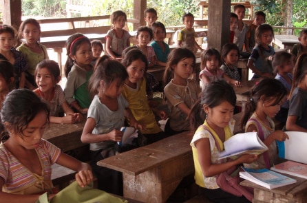 Sách giáo khoa và chính trị