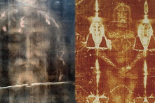 Turin: Tấm vải liệm thi thể Chúa Giê-su gây tranh cãi với nhiều đặc điểm kỳ lạ