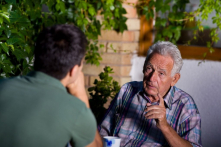 10 kiểu cha mẹ làm con cái “khổ sở” mà không nhận ra