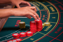 Bộ Tài chính: Đề xuất người Việt thu nhập trên 10 triệu đồng/tháng được vào chơi casino