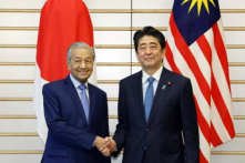Nhật Bản vinh danh Mahathir, thắt chặt liên minh chống lại ảnh hưởng của TQ