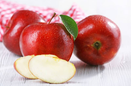 Mỗi ngày ăn 1 quả táo sẽ giúp bạn khỏe mạnh không ngờ