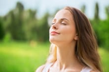 Lợi ích bảo vệ phổi hậu COVID-19 của thực phẩm màu trắng