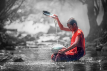 Làm việc thiện không cầu báo đáp, không cầu mà tự được