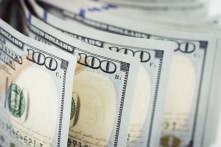 NHNN bất ngờ tăng giá mua USD sau gần một năm