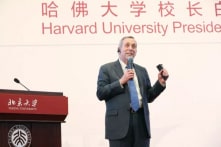Đại học Harvard và  “virus Trung Cộng”