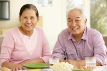 Biểu sinh và tuổi thọ: Cách gen được điều chỉnh bởi môi trường và lối sống