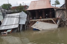 Ước tính 8,4 tỷ đồng khắc phục đoạn kè vừa thi công bị sạt lở