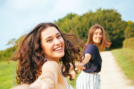 Vì sao bạn luôn không vui? Chính là vì chưa vứt bỏ được 4 điều này