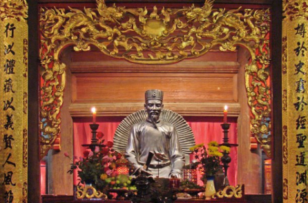Cha mẹ sinh thân, thầy tạo linh hồn