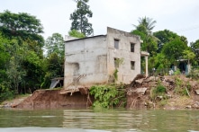 An Giang ban bố tình huống khẩn cấp sạt lở bờ sông Hậu