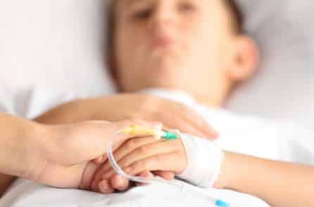 Có ai dạy danh từ và trạng từ cho một cậu bé đang hấp hối đâu?