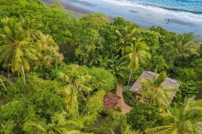Ngắm khu vườn sinh thái tuyệt đẹp của gia đình Úc trên đảo Bali